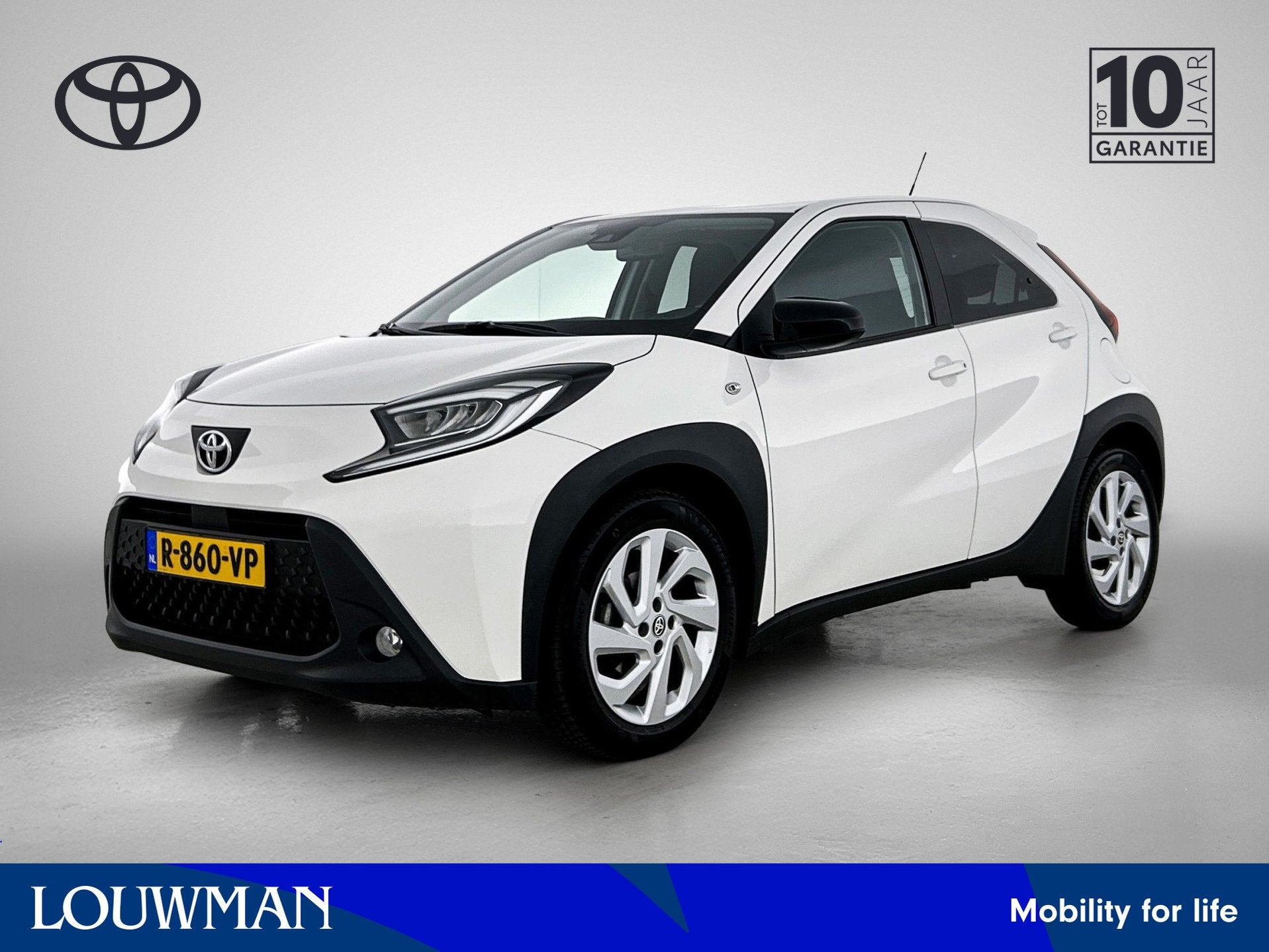 Toyota Aygo X 1.0 VVT-i MT First (bj 2022), Auto's, Stof, Gebruikt, 920 kg, 4 stoelen