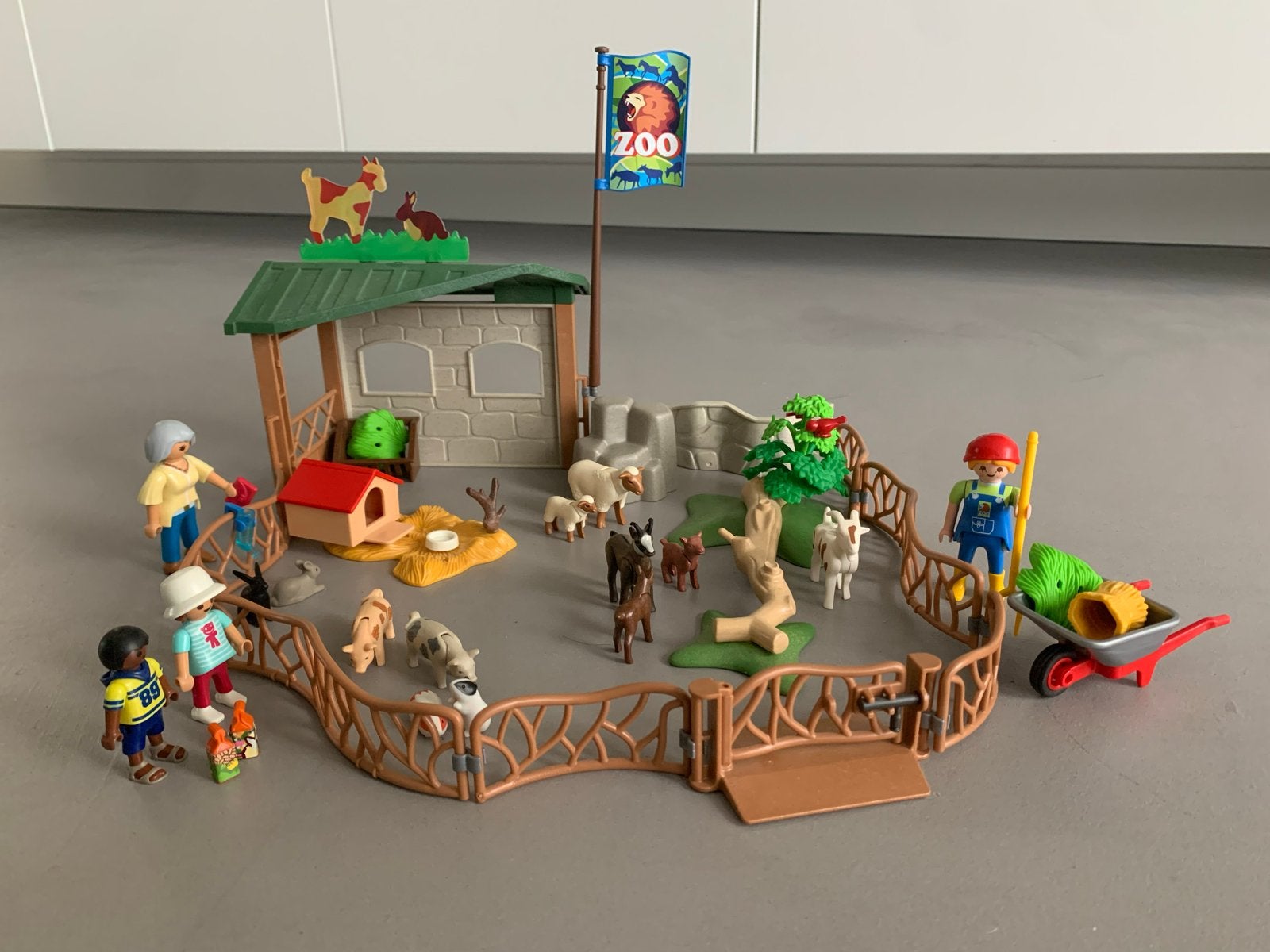 Playmobil 6635 Kinderboerderij met Dieren, Gebouw, Complete set, Ophalen of Verzenden, Zo goed als nieuw
