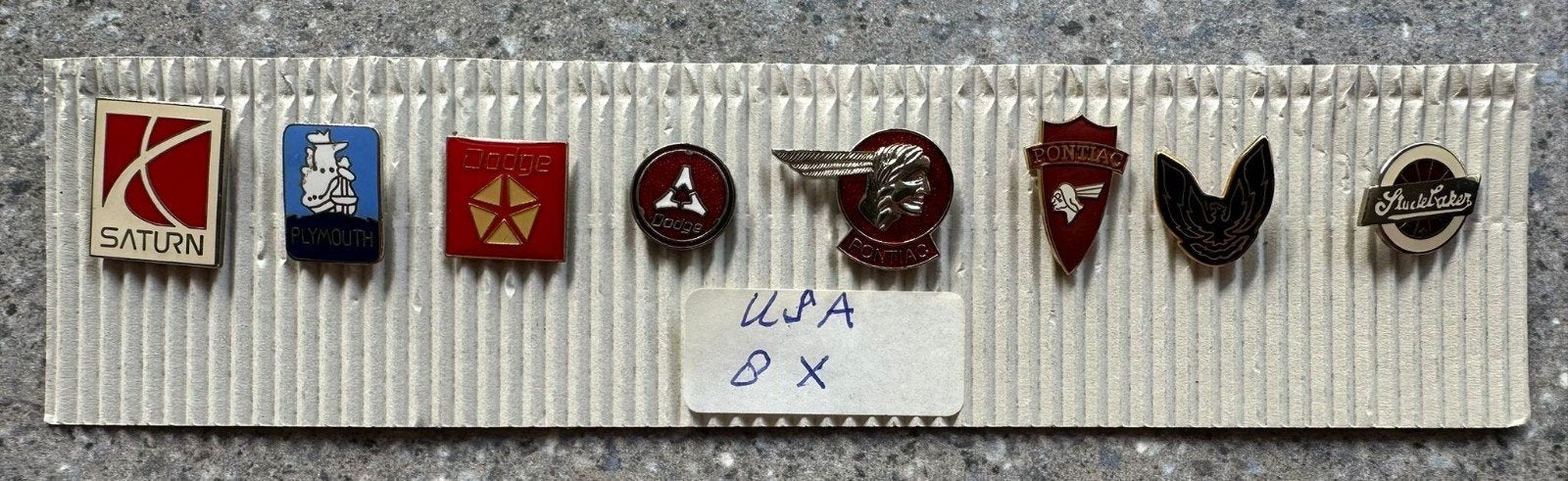 8x diverse automerken pins, Ophalen of Verzenden, Zo goed als nieuw, Merk, Speldje of Pin