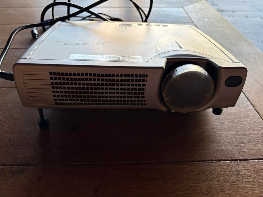 Hitachi beamer, Ophalen of Verzenden, Gebruikt, Overige resoluties