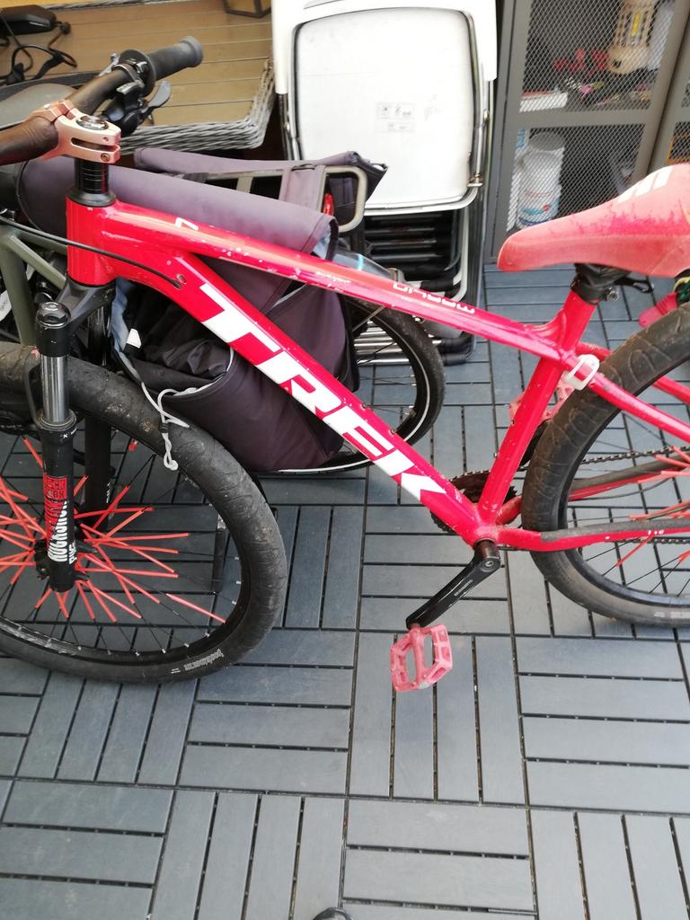 Trek Marlin 7 Mountainbike / Wheeliebike - Rood, Fietsen en Brommers, Fietsen | Mountainbikes en ATB, Ophalen, Gebruikt, Hardtail