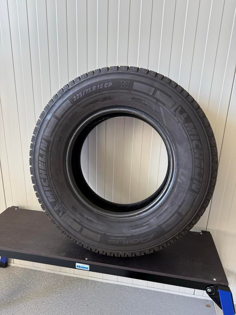 4 Michelin Agilis Camping banden 225/75 R16 CP, Ophalen, 16 inch, All Season, Band(en)