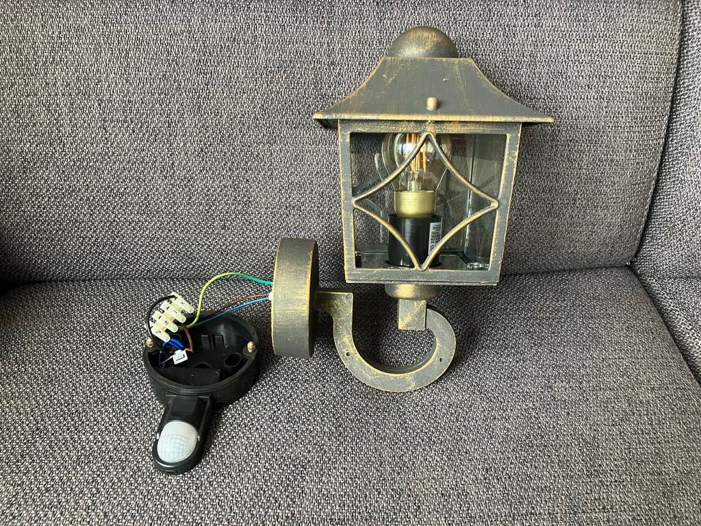 Massive buitenlamp met bewegingssensor, alluminium, Bewegingssensor, Minder dan 50 watt, Wandlamp, Ophalen of Verzenden