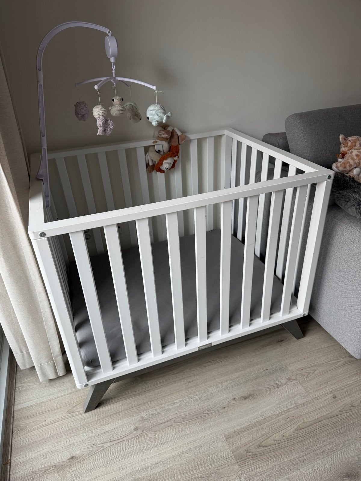 Stevige babybox 80x100cm met matras en hoeslakens, Ophalen, Gebruikt
