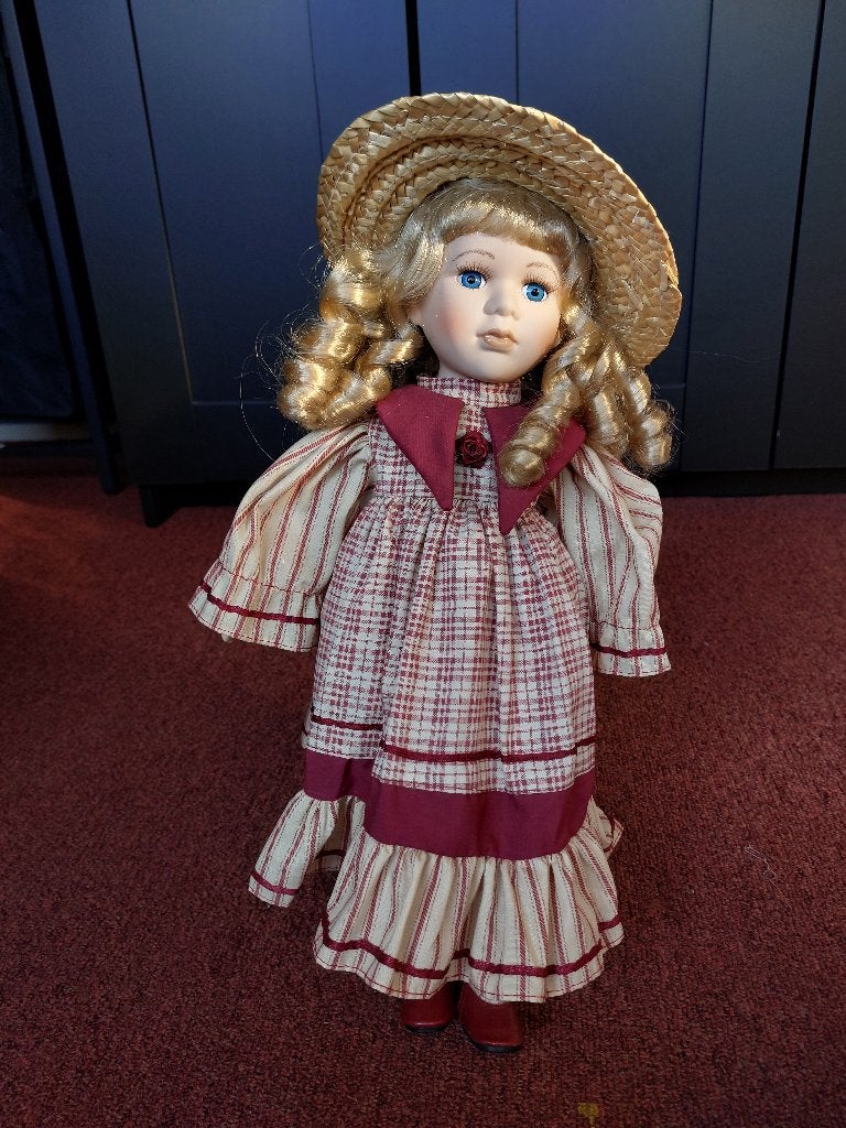 Vintage porseleinen pop met strooien hoed, Ophalen, Zo goed als nieuw, Pop