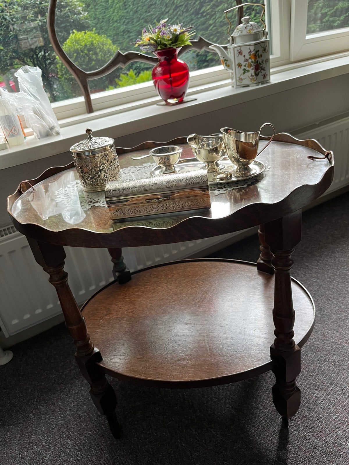 Antieke houten theewagen / bijzettafel met wieltjes, Ophalen