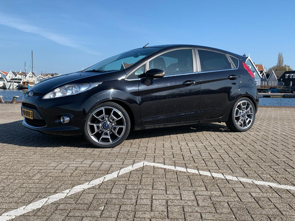 Ford Fiësta 1.6 Ti-vct 88KW 5DR 2009 Zwart, Auto's, Ford, Voorwielaandrijving, Stof, 40 €/maand, Zwart