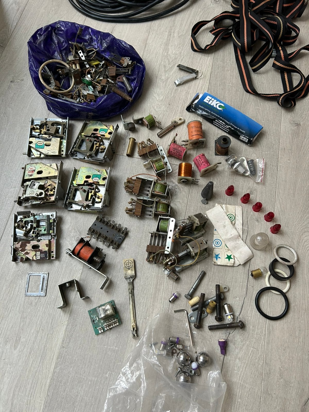 Lot onderdelen flipperkast. Spoelen muntproevers, Verzamelen, Ophalen of Verzenden, Zo goed als nieuw, Flipperkast, Williams