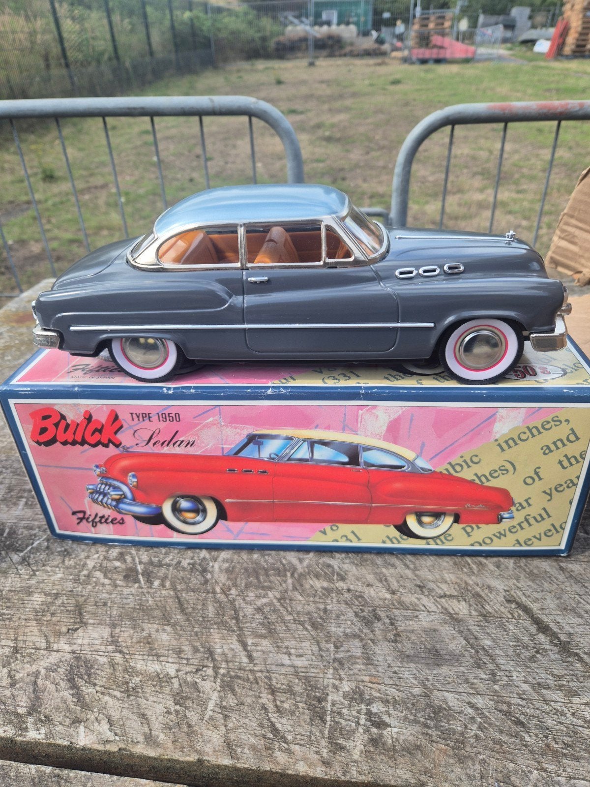 Modelauto Buick Sedan 1950 - Nieuw in doos (Japan), Ophalen of Verzenden, Nieuw, Auto, Overige merken