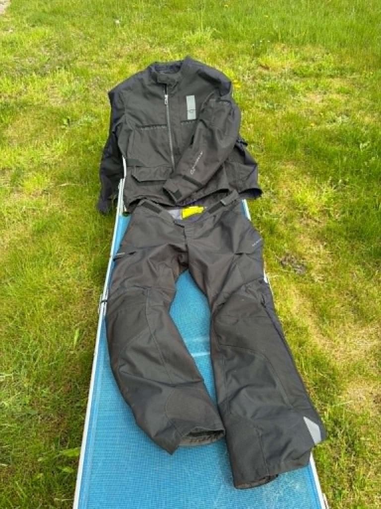 macna motorpak- jas, broek, waterdicht en helm rocc, Motoren, Kleding | Motorkleding, Ophalen, Heren, Combipak, Tweedehands