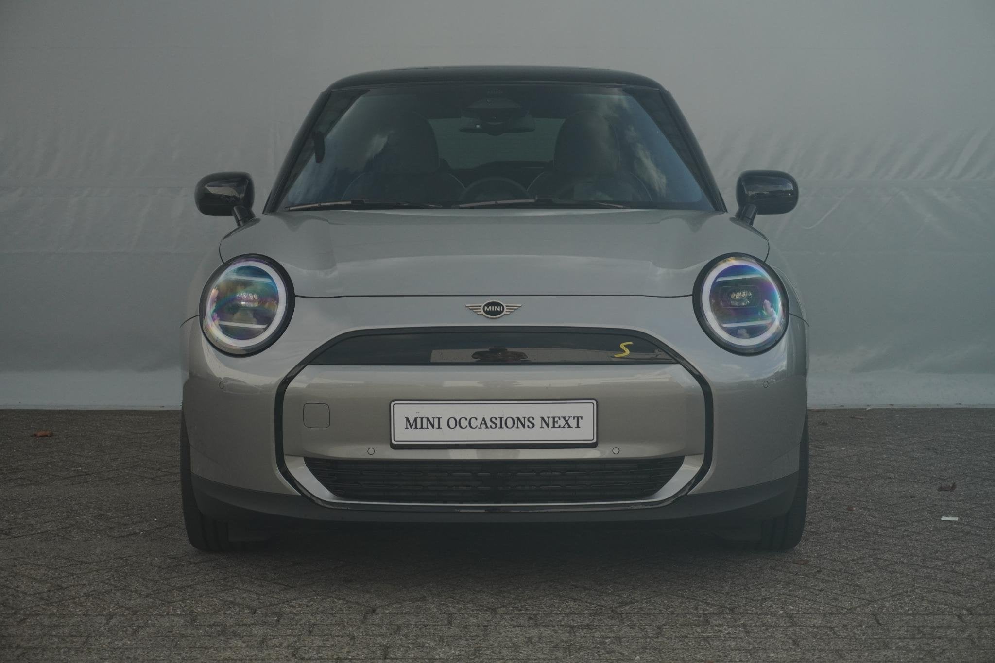 MINI 3-deurs Cooper SE | Panorama Dak | Stoelverwarming | Sp, Auto's, Zwart, 4 stoelen, Leder en Stof, Mini Electric