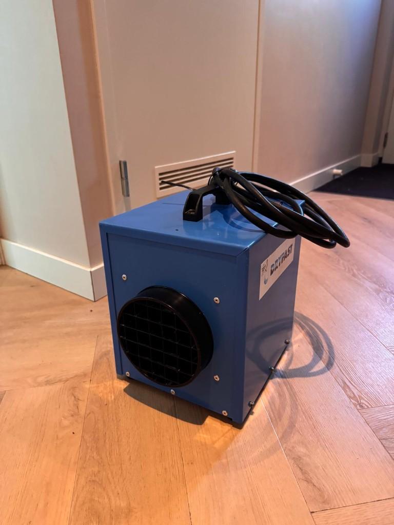 Dryfast DFE25T elektrische bouwkachel | nauwelijks gebruikt, Doe-het-zelf en Verbouw, Verwarming en Radiatoren, Ophalen, 30 tot 80 cm