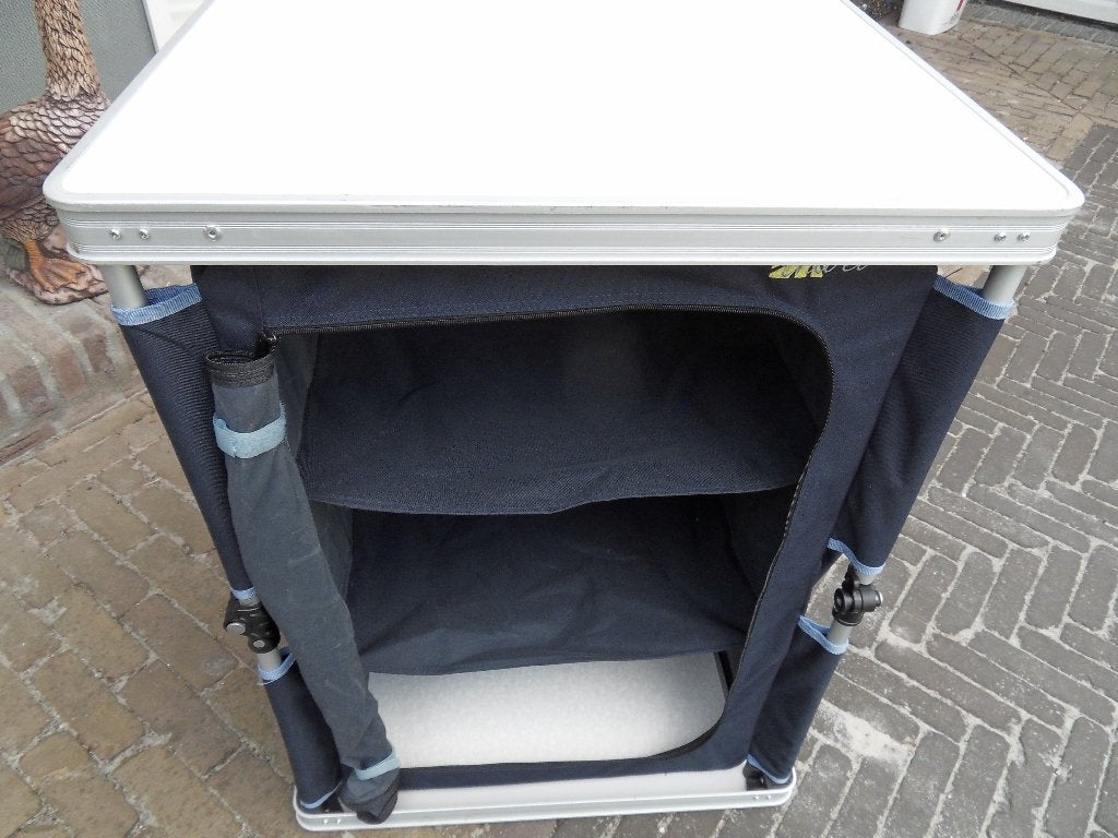 Camping kast 1 dingetje is afgebroken, als je er een tik aan, Caravans en Kamperen, Kampeeraccessoires, Ophalen of Verzenden, Gebruikt