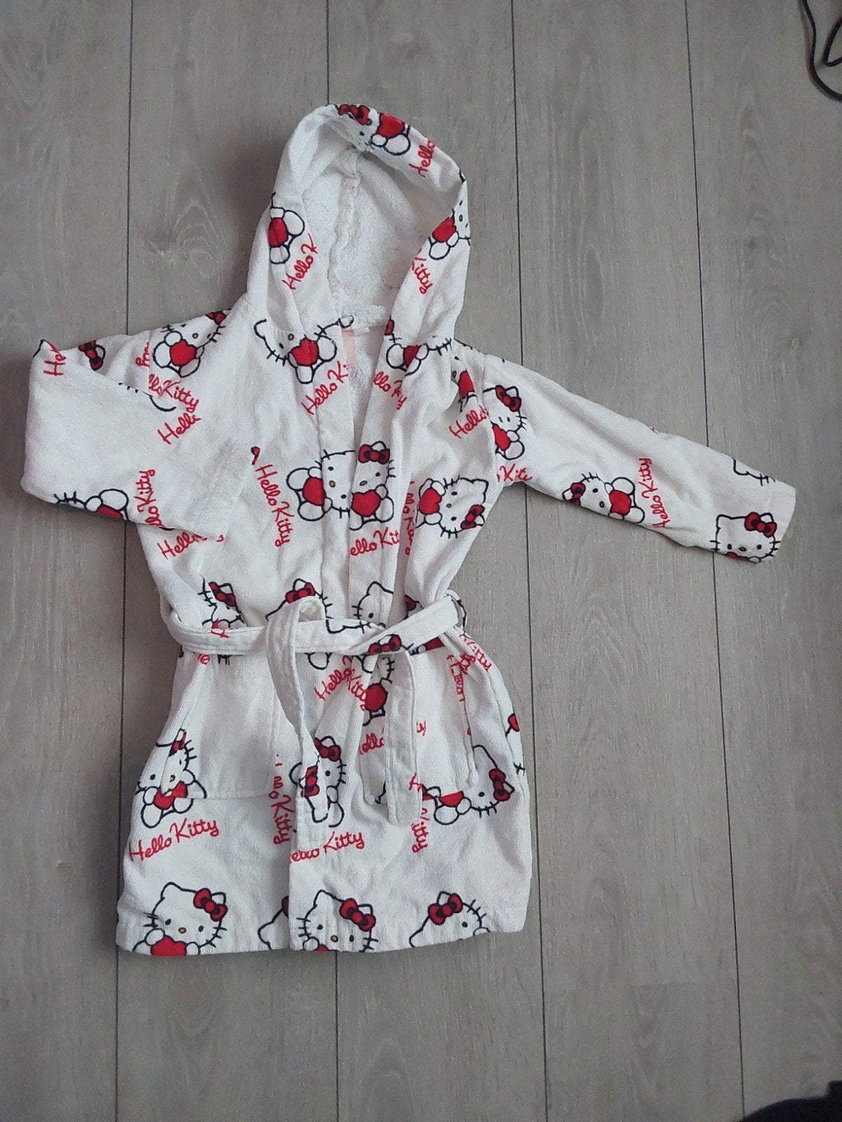 Prachtige kinderbadjas maat 116 hello kitty, Sport- of Zwemkleding, Zo goed als nieuw, Hello Kitty, Verzenden