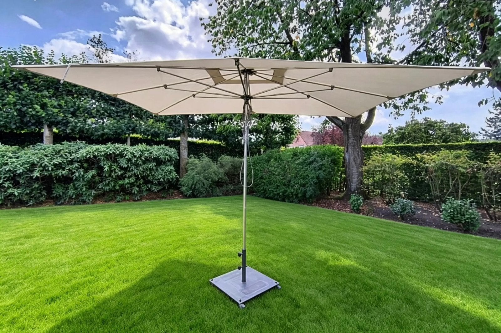 Tuuci parasol