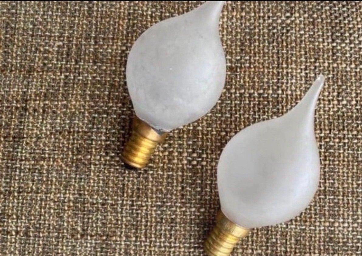 2x Gloeilamp Bolkaars Model Wit Mat Glas 40W - 10cm Hoog