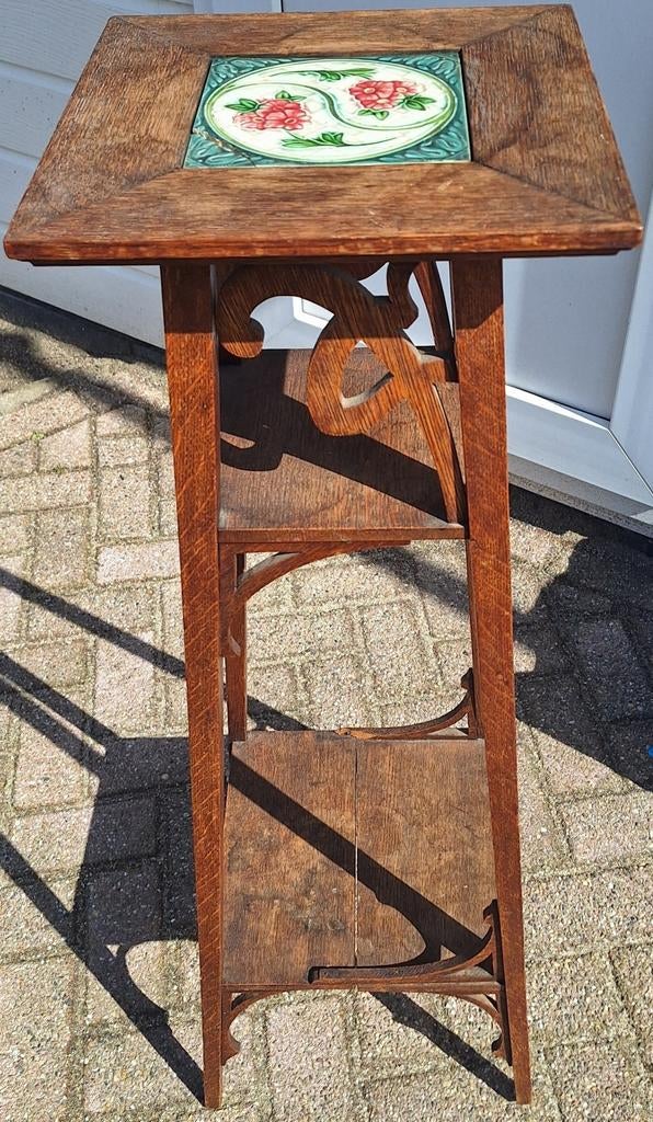 Plantentafel met ingelegde tegel., Ophalen