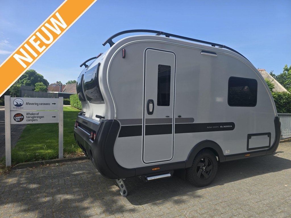 Adria Action Sport 391 LH met Enduro mover, Caravans en Kamperen, Caravans, Overige typen, Tot en met 2, Bedrijf, Treinzit