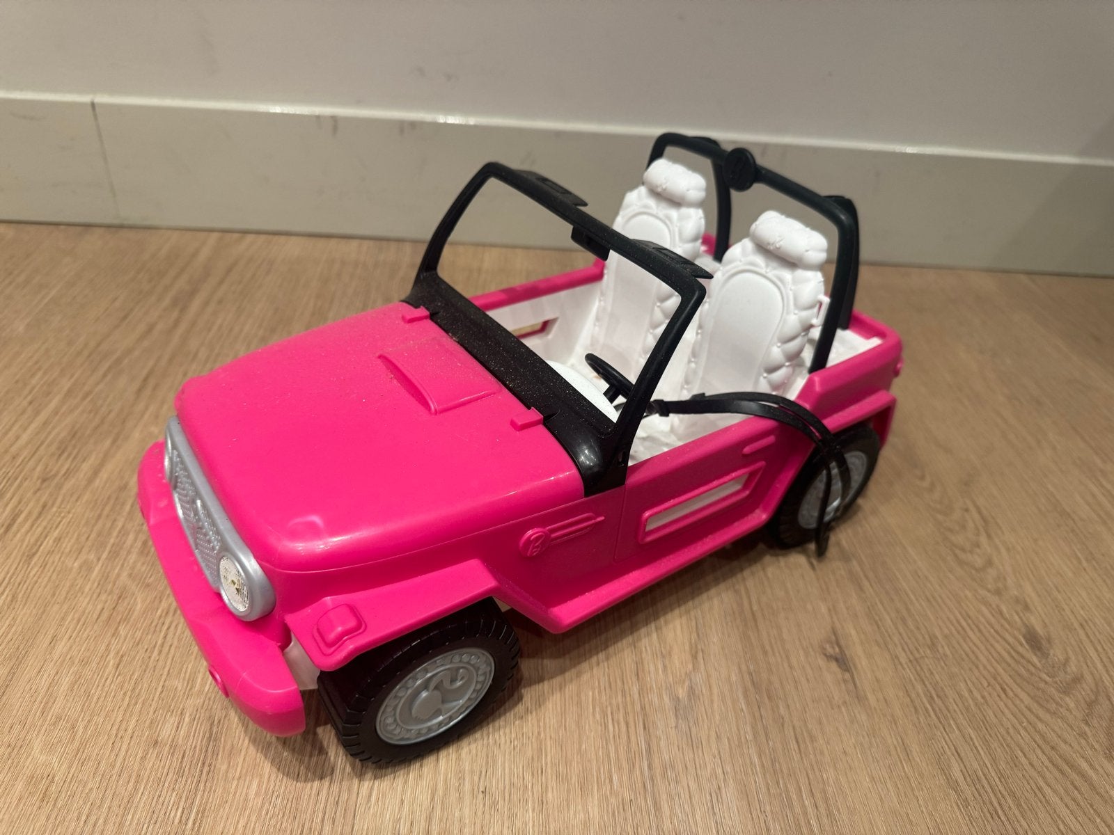 Roze speelgoedjeep voor poppen, Ophalen, Gebruikt