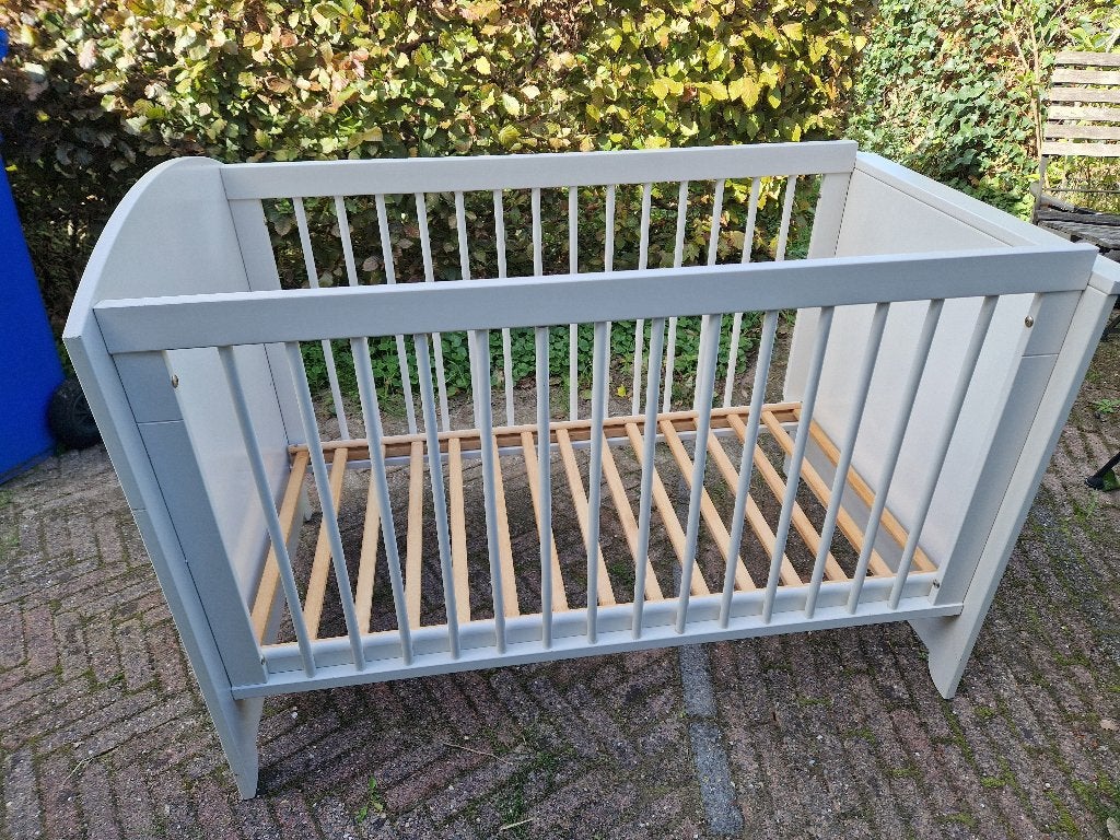 Babybedje gebroken wit L128,br 74, hoog H 80/90, Ophalen, Gebruikt, Ledikant