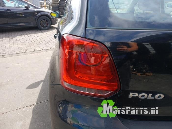Achterlicht links van een Volkswagen Polo, Gebruikt, -, Volkswagen, -