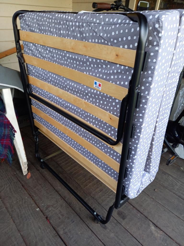 Opklapbed zo goed als nieuw, Ophalen, 90 cm, Eenpersoons, Zo goed als nieuw