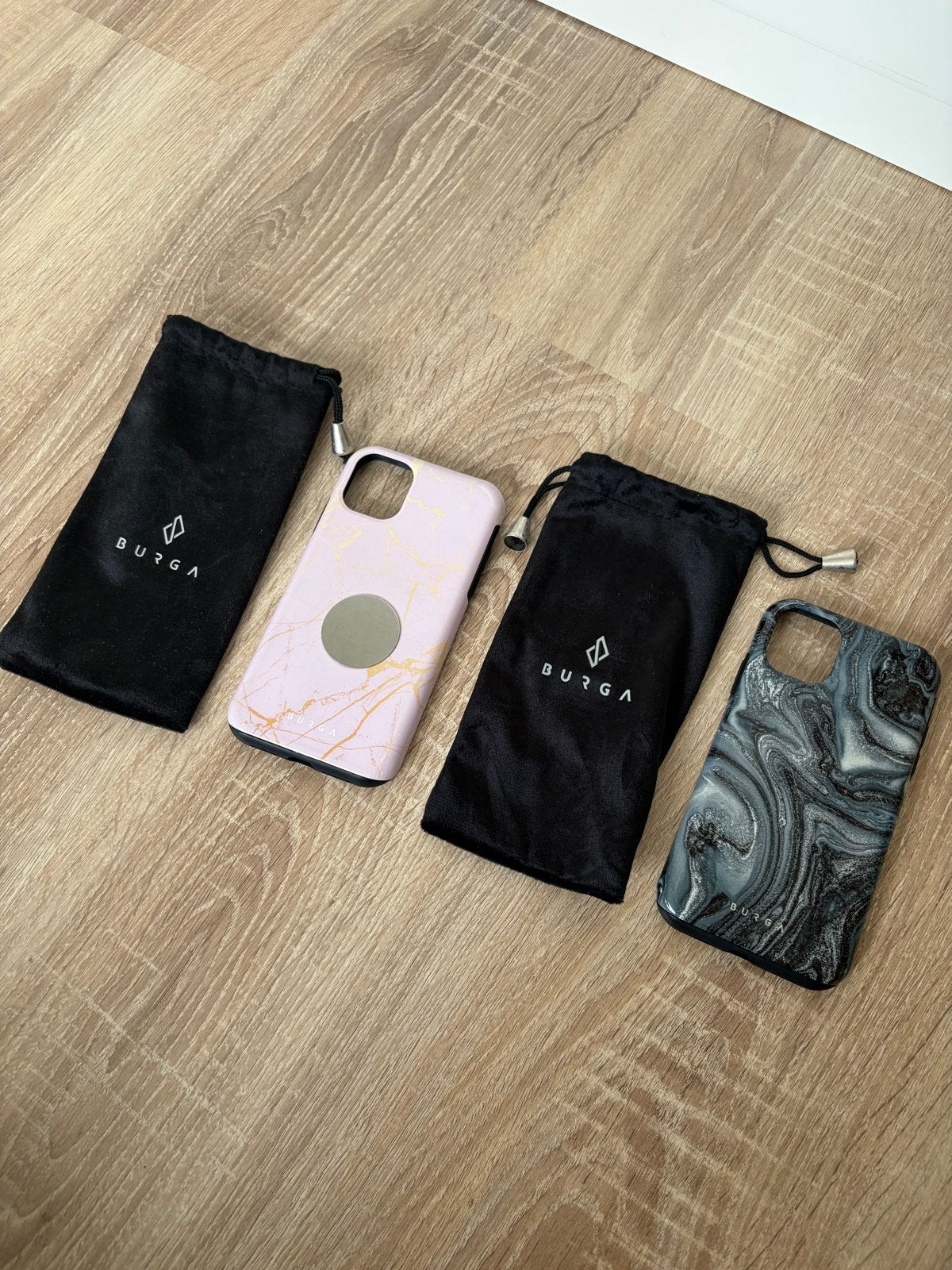 2x Burga hoesjes voor iPhone 11, IPhone 11, Gebruikt, Hoesje of Tasje, Ophalen of Verzenden