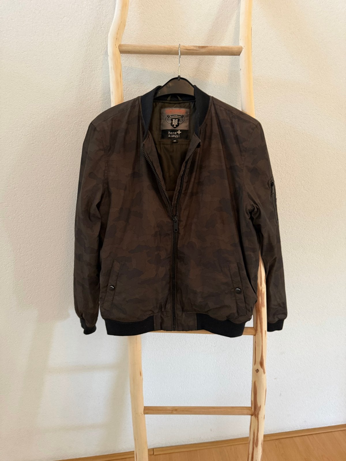 Stoer C&A Here+Now Bomberjack Tussenjas - Maat 182, Kleding | Heren, Ophalen of Verzenden, Gedragen, Overige maten, Meerkleurig