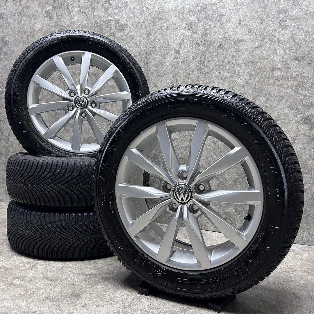 17 inch originele Dijon velgen + winterbanden VW Caddy Cargo, -, -, Banden en Velgen, 17 inch