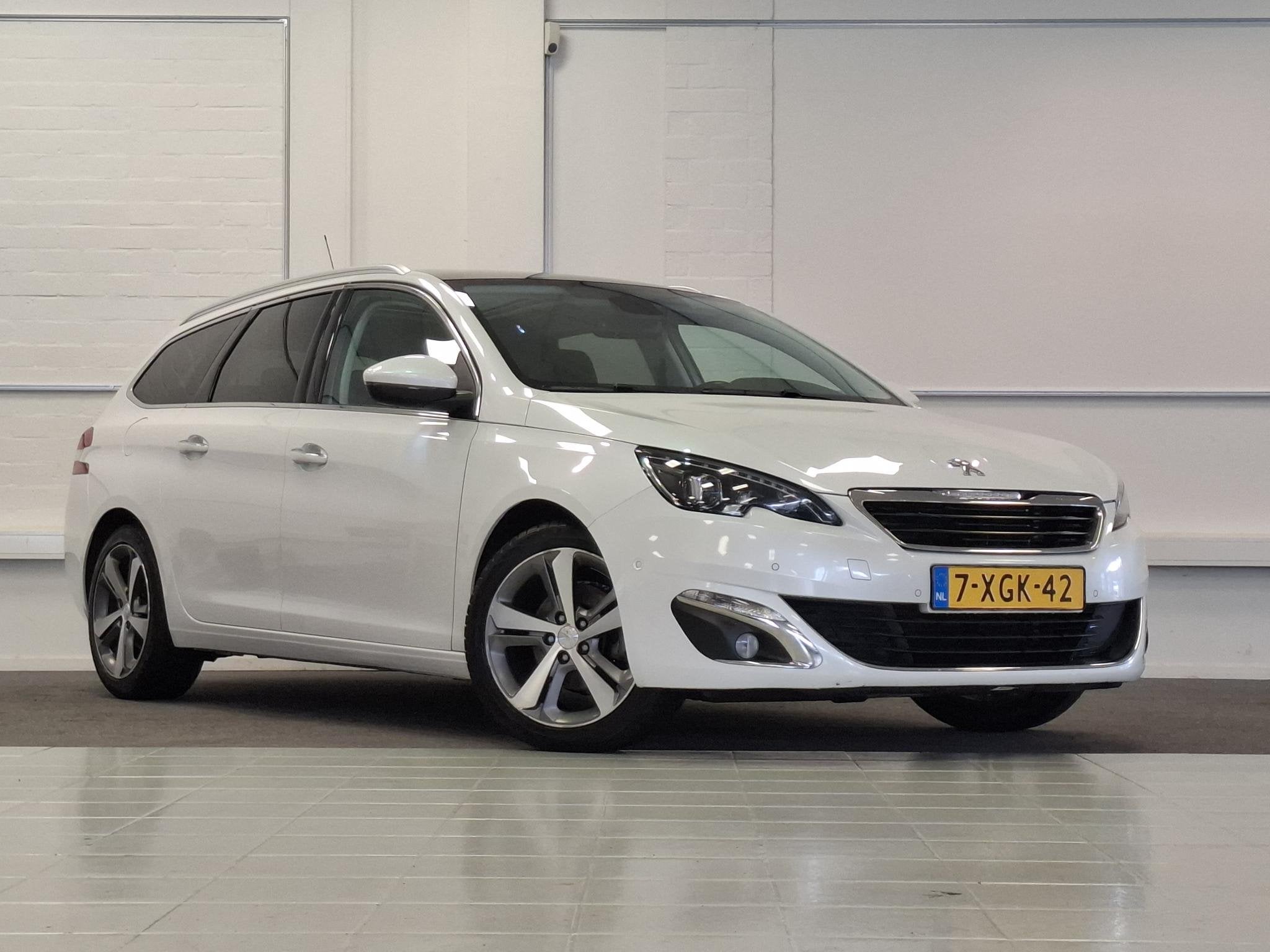 Peugeot 308 SW 1.2 e-THP Première Trekhaak Pano Cruise Clim, Auto's, Voorwielaandrijving, Gebruikt, Euro 6, 1199 cc