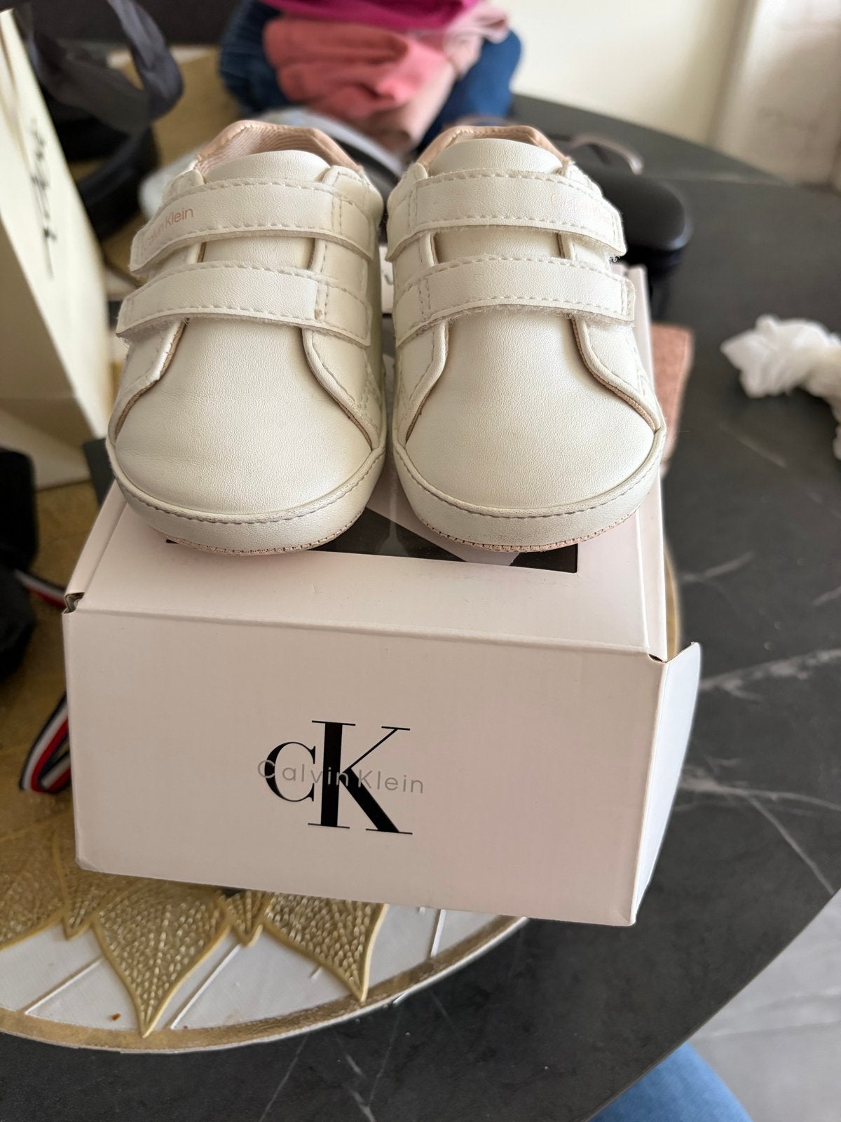 Calvin Klein babyschoentjes maat 18, Kinderen en Baby's, Ophalen, Zo goed als nieuw, Jongetje of Meisje, Schoentjes