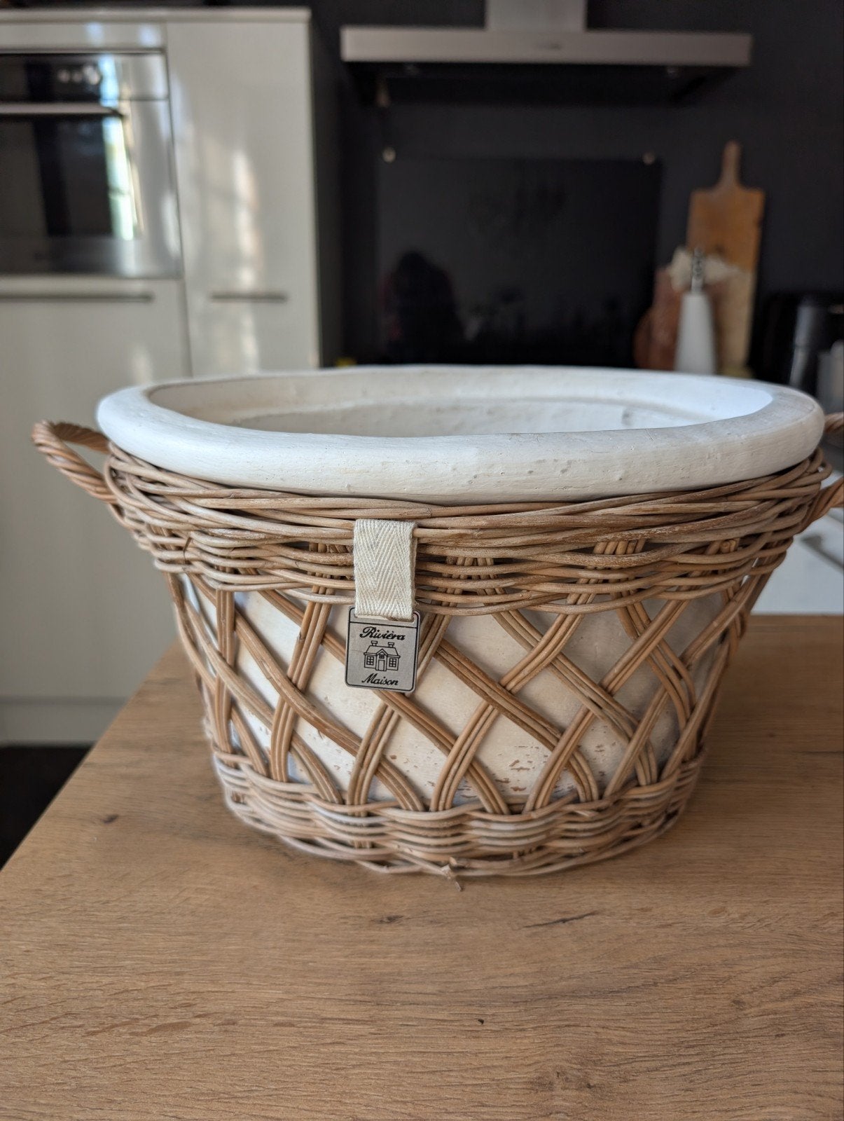 Riviera Maison bloempot/plantenbak met rieten mand, Ophalen of Verzenden, Natuurlijk materiaal, Wit, Landelijk