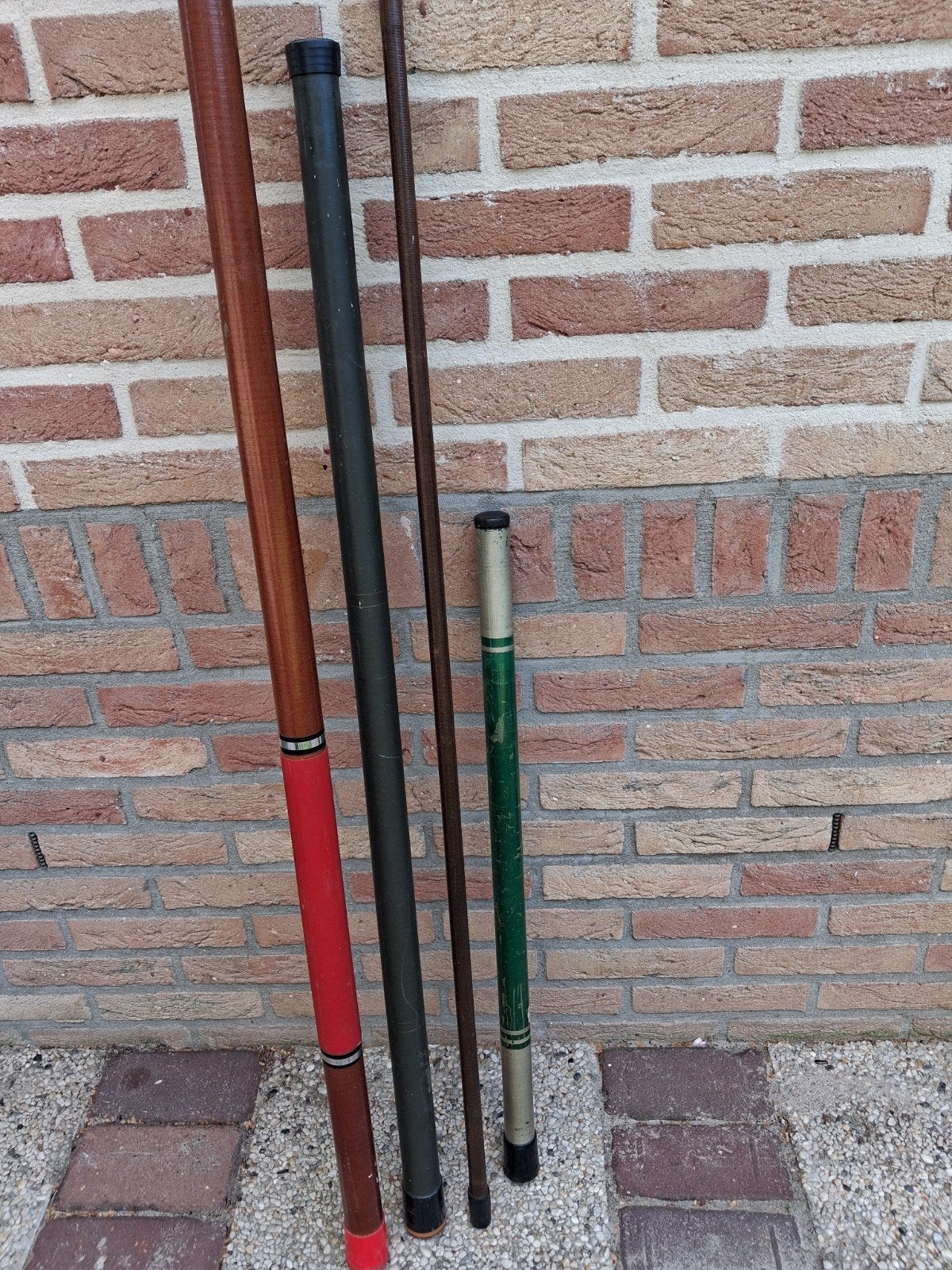 4 oude vaste hengels Gratis, Ophalen, Gebruikt, Vaste hengel