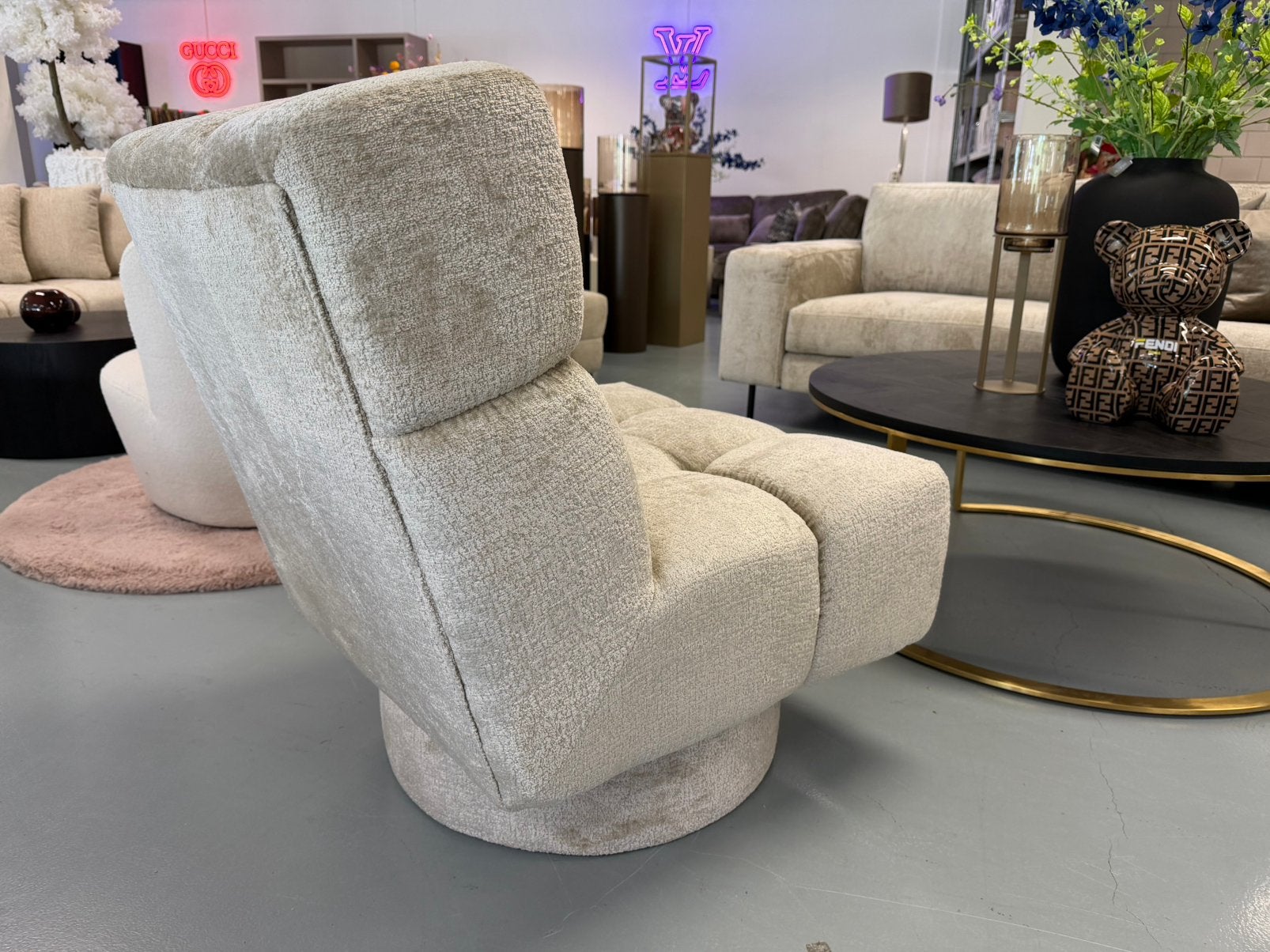 Luxe Velvet Teddy Draaifauteuil Davy NIEUW Beige Sand NEW, Huis en Inrichting, Fauteuils, Info@oosterbaanwonen.nl, Venus 31 8448CE Heerenveen