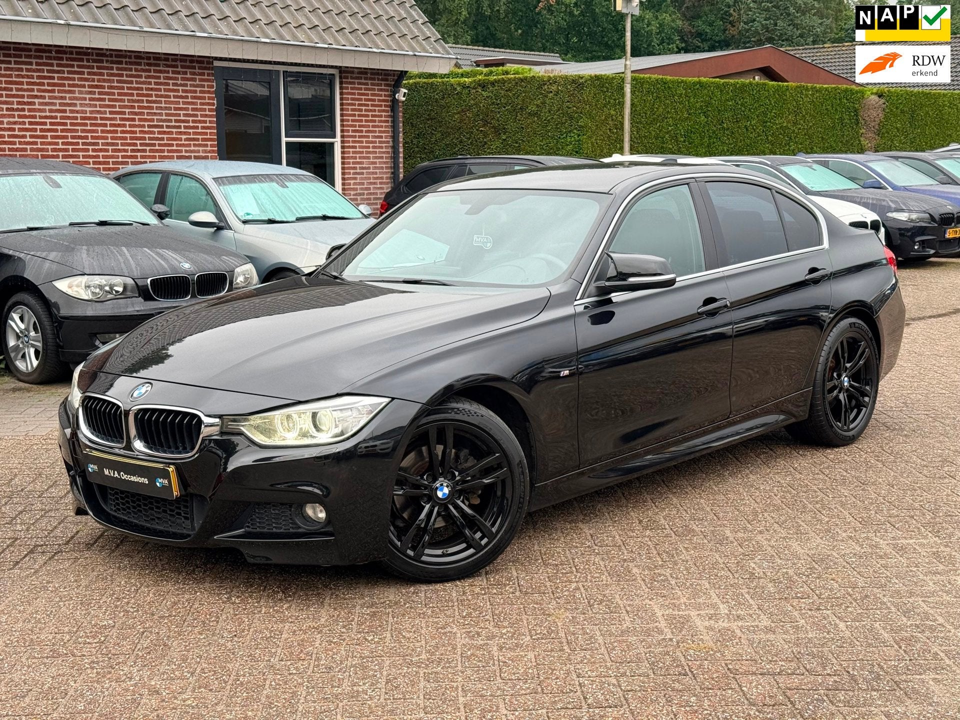 BMW 3-serie 320i High Executive M Sport|Nieuwe Ketting|18 in, Auto's, Automaat, Achterwielaandrijving, Gebruikt, 4 cilinders