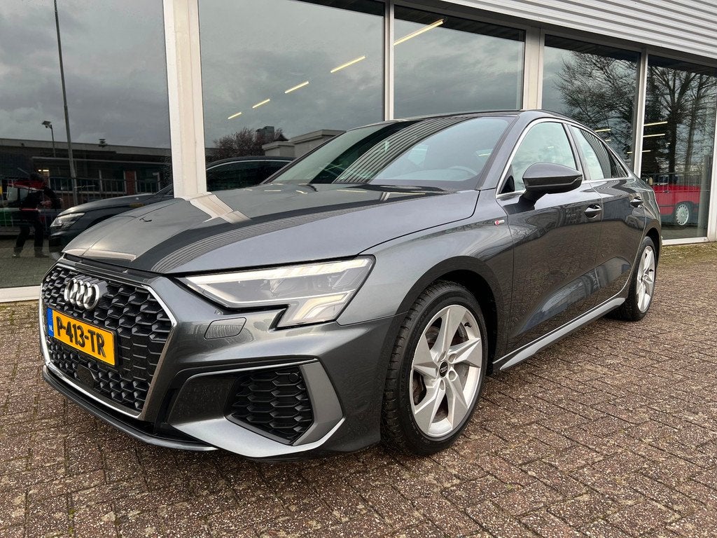 Audi A3 Limousine 30 TFSI S Line Automaat, LED, OrigNL, Auto's, Audi, Gebruikt, Leder en Stof, 23 km/l, Bedrijf