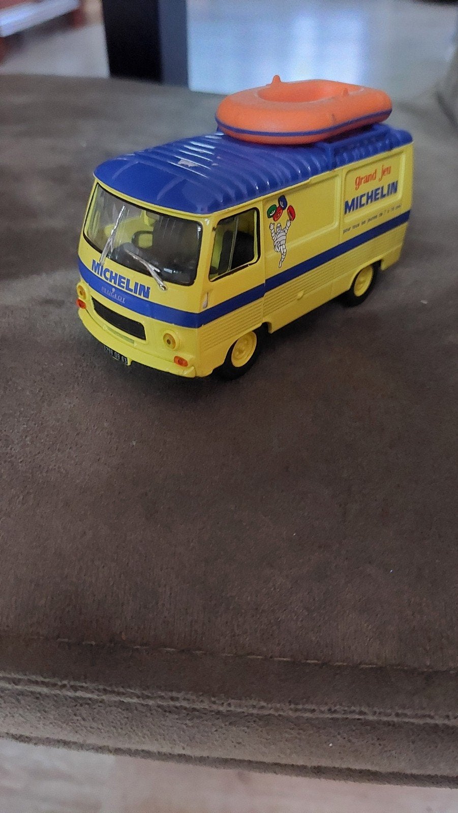 Michelin Peugeot Grand Jeu IJscowagen Modelauto, Ophalen, Gebruikt