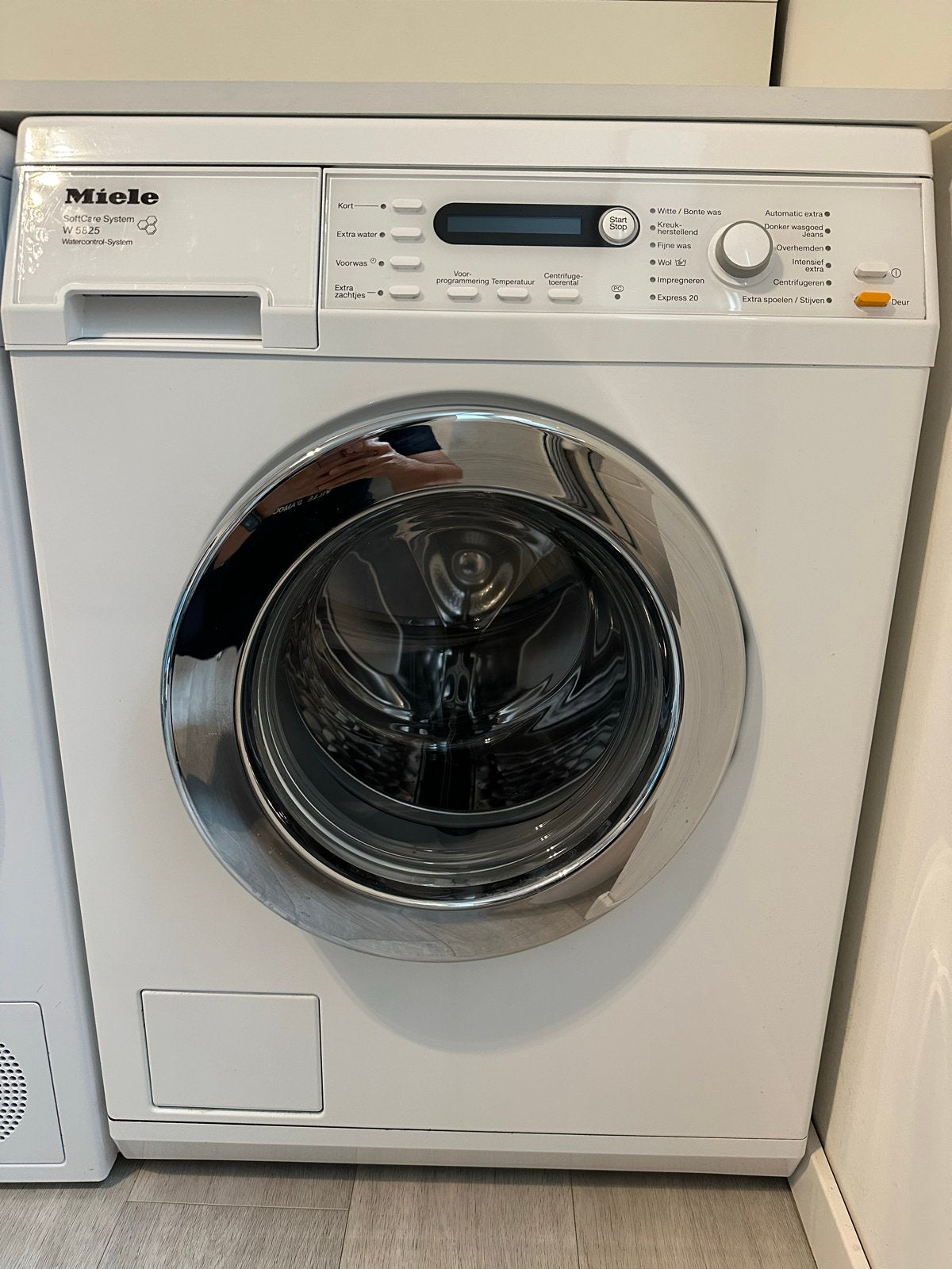 Miele W 5825 SoftCare System Wasmachine, Ophalen, 6 tot 8 kg, Gebruikt, 1600 toeren of meer