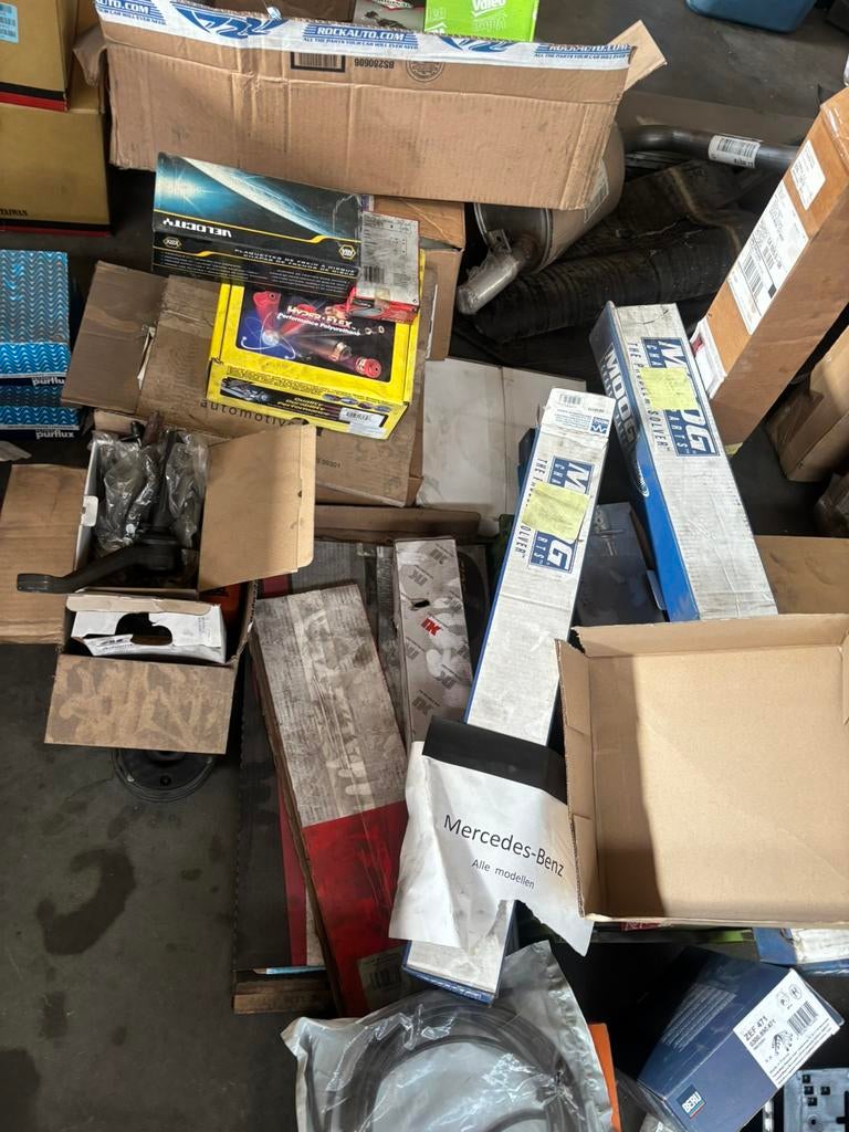 Restpartij auto onderdelen veel USA, Ophalen, Nieuw, Ford USA