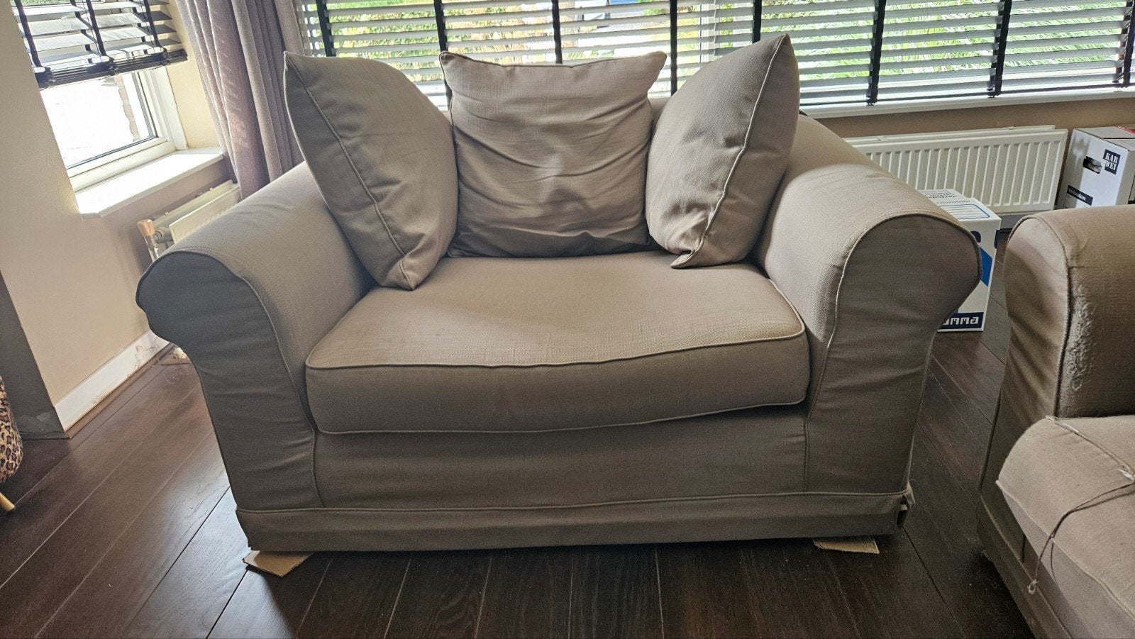 Laatste kans !!  2 love seat moeten voor 17 september weg !, Huis en Inrichting, Ophalen, Gebruikt, 100 tot 125 cm, Modern comfort