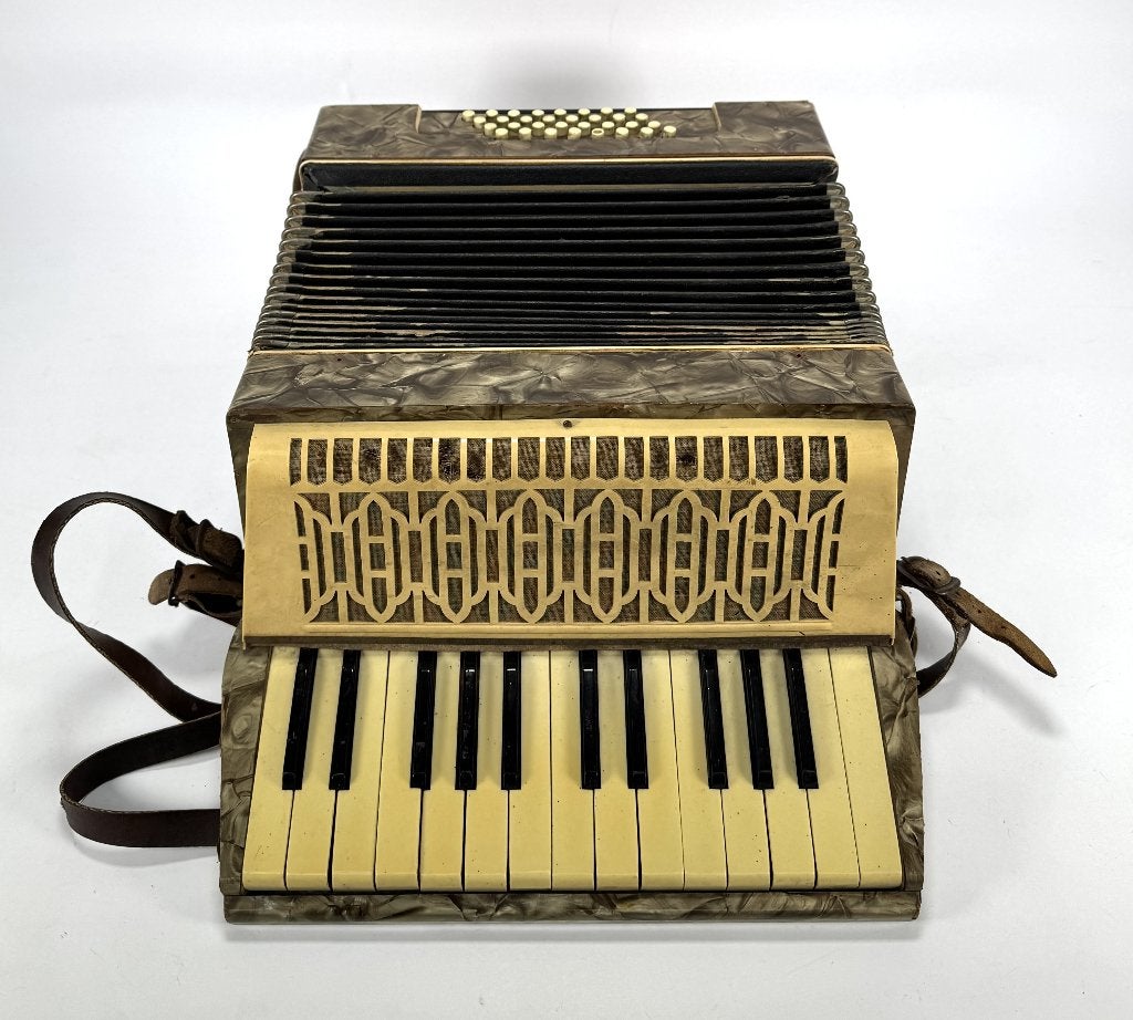 1311. Accordeon - Duitsland, midden 20 eeuw, Ophalen, Gebruikt, Overige merken