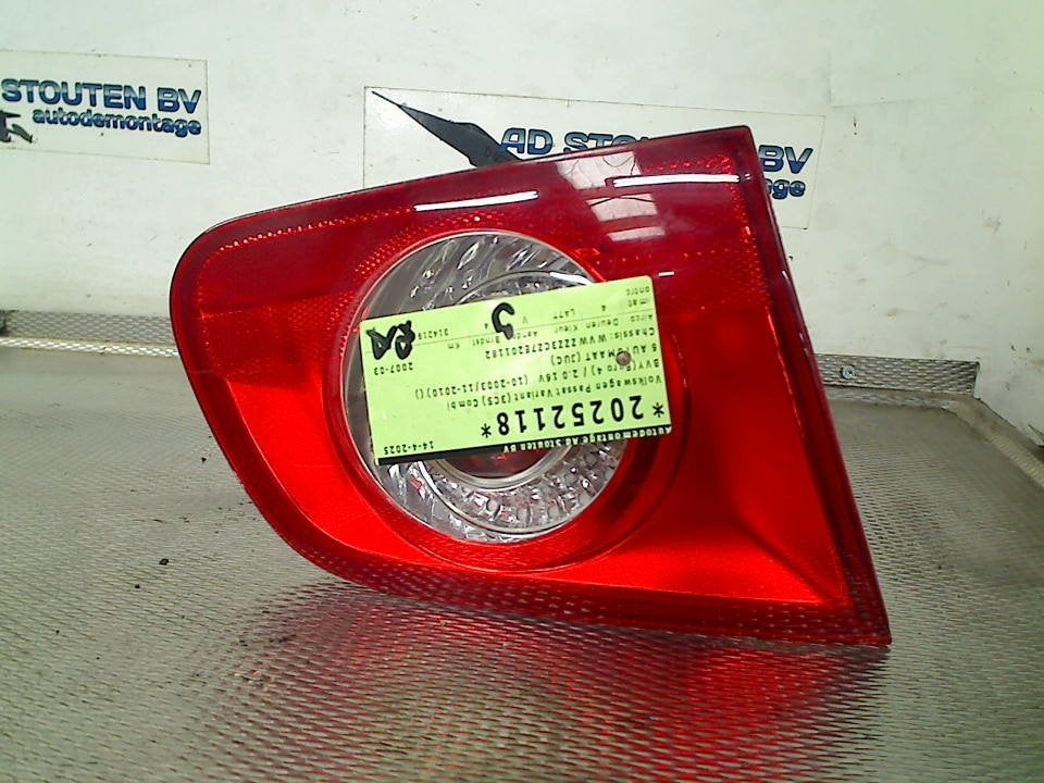 Achterlicht Links binnen Passat Variant (3C5) 2007, Auto-onderdelen, Verlichting, Gebruikt, Volkswagen, Volkswagen AG, Kundenbetreuung@volkswagen.de