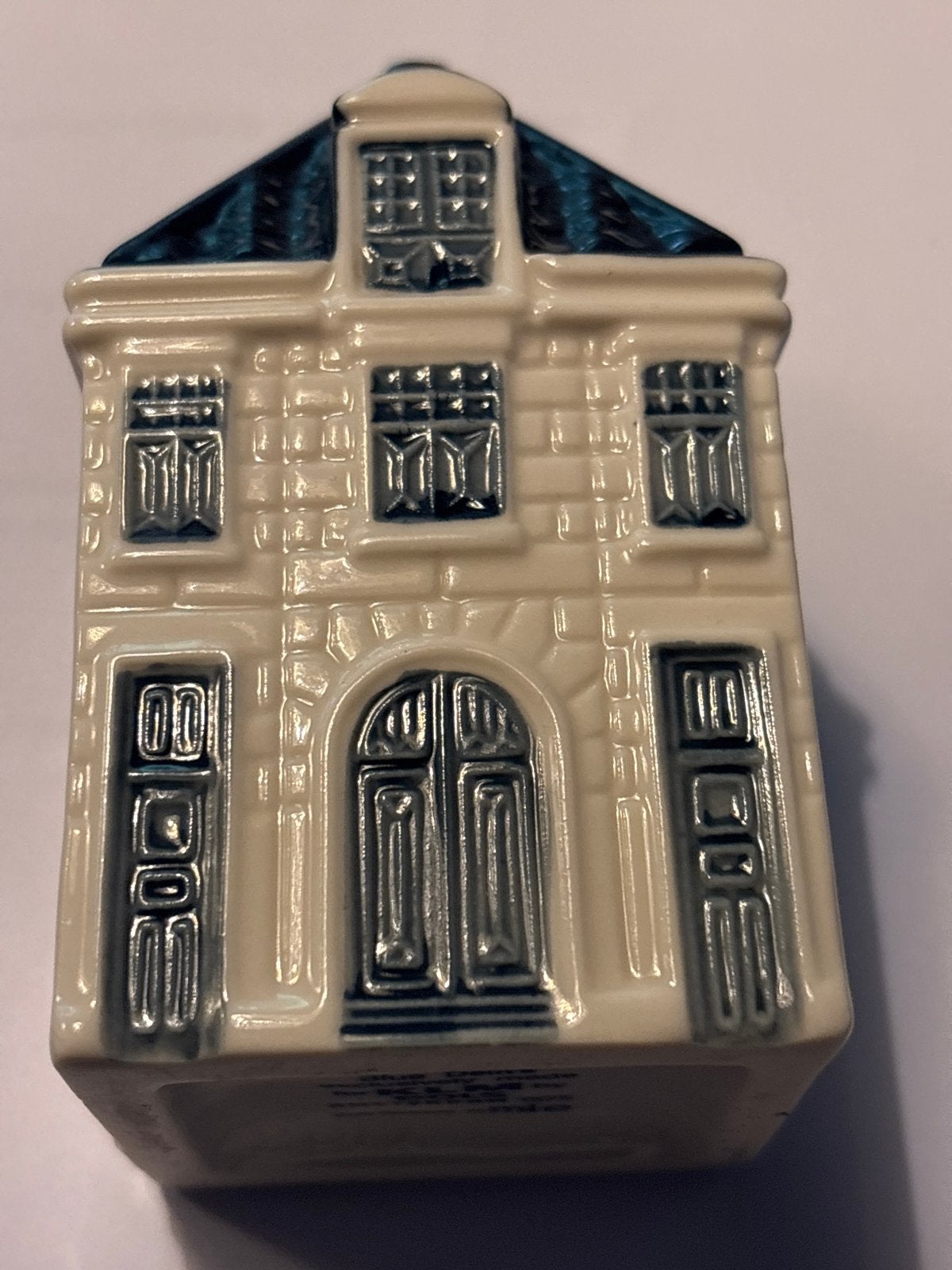 KLM huisje 64 - Bols Jenever - Zo goed als nieuw, Verzamelen, Ophalen of Verzenden, Zo goed als nieuw, 61 t/m 80, Gevuld