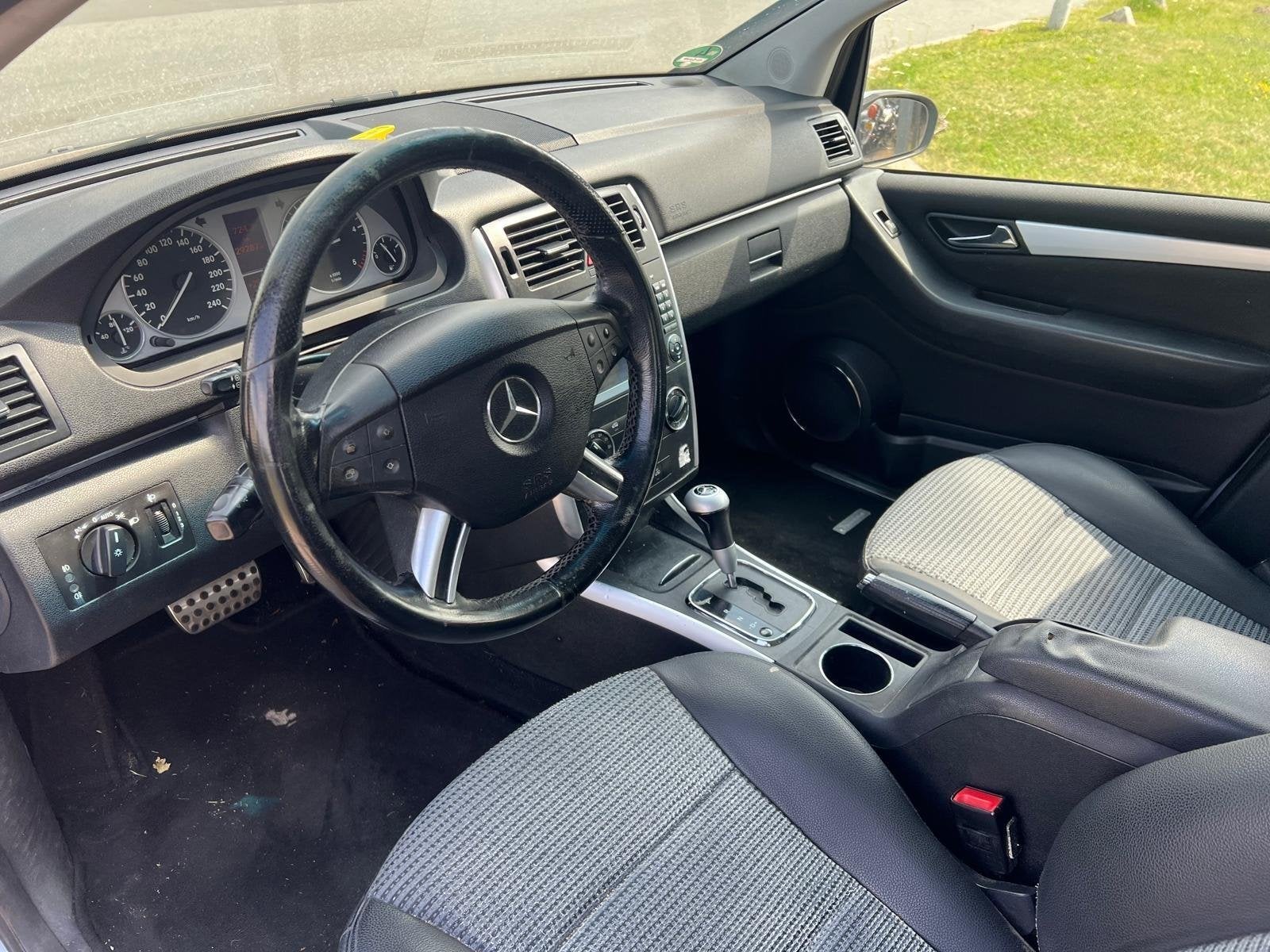 Mercedes B-klasse 180 CDI Automaat Cruise PDC Trekhaak, Gebruikt, 4 cilinders, 400 kg, Leder en Stof