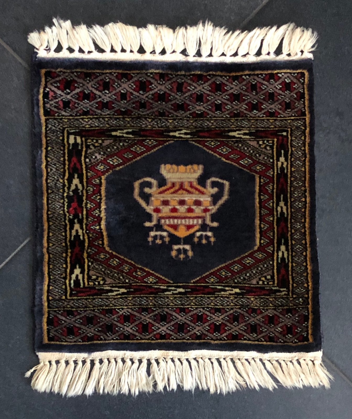 Zeldzaam mooi Perzisch kleed, donker rood+blauw 40x39cm, Ophalen