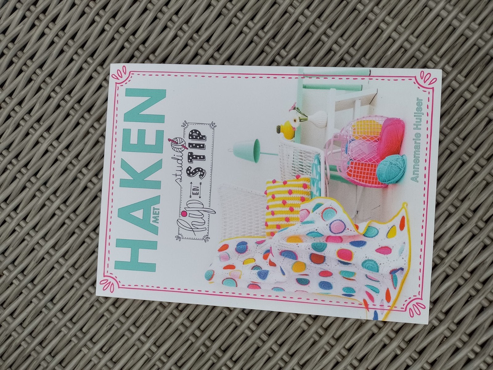 Haken met studio hip en stip, Ophalen of Verzenden, Nieuw, Haken, Patroon of Boek