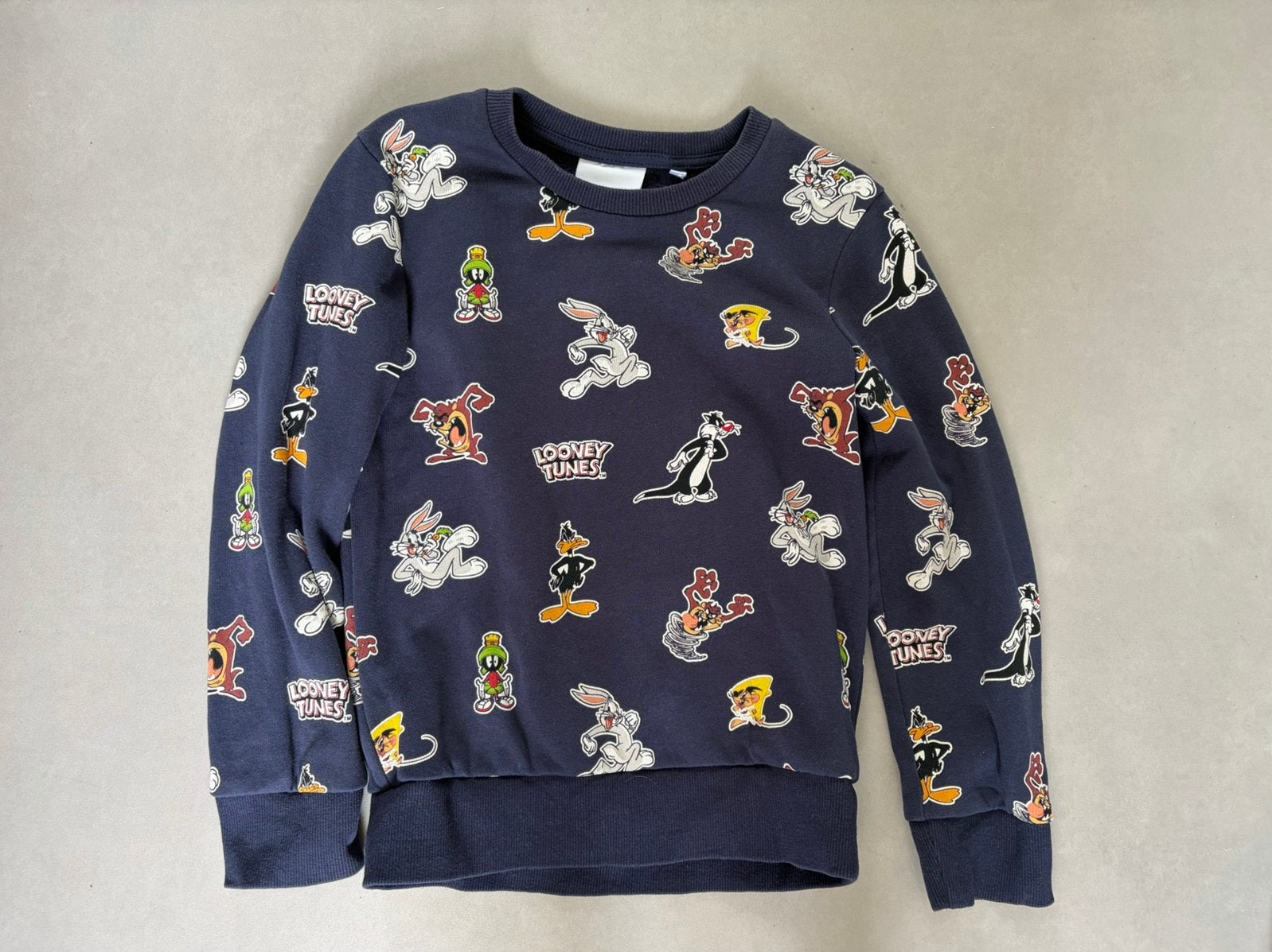 Looney Tunes kindertrui 128, Ophalen of Verzenden, Zo goed als nieuw, Jongen, Trui of Vest