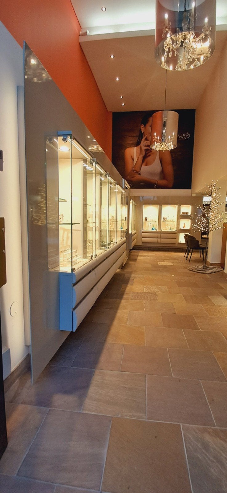 Luxe Vitrinekasten met Verlichting voor Juwelierszaak, Zakelijke goederen, Kantoor en Winkelinrichting | Winkel en Inventaris
