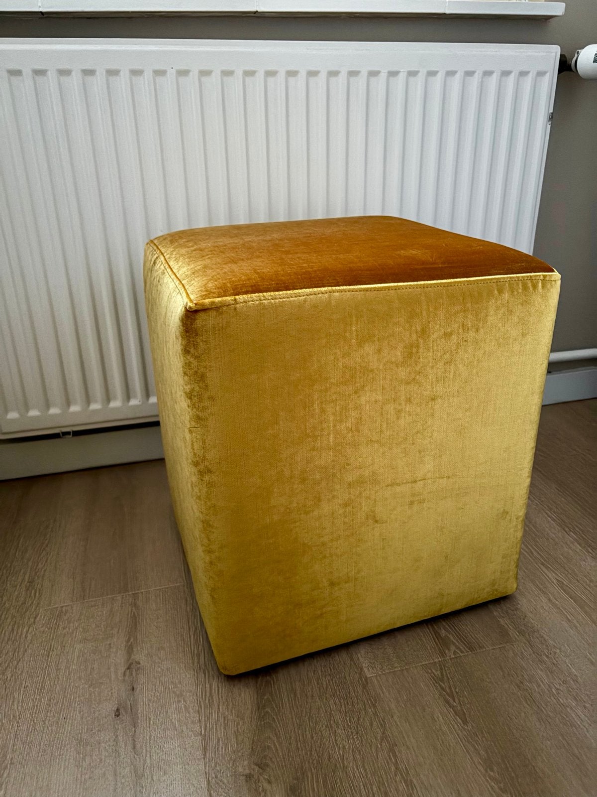 Nieuwe Dumeza hocker, Ophalen, Minder dan 50 cm, Hotelchic, Vierkant