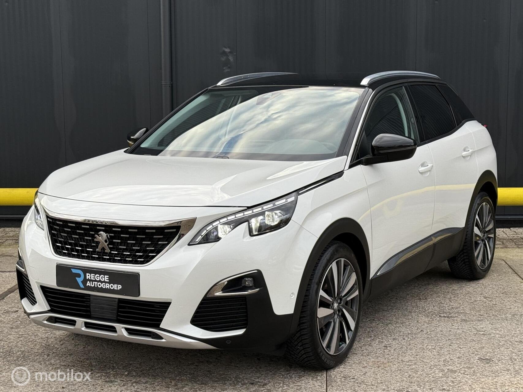 Peugeot 3008 1.2 PureTech Allure DISTRIBUTIERIEM NIEUW!, Auto's, Peugeot, Voorwielaandrijving, Gebruikt, 1199 cc, Wit